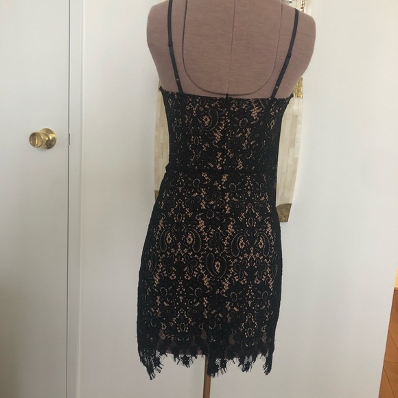 For love and lemons black lace dress - Picture 4 of 5